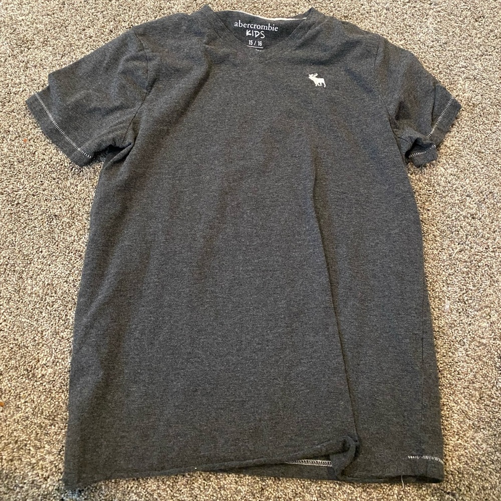 Grey Abercrombie kids tee